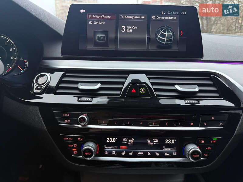 Седан BMW 5 Series 2017 в Львове