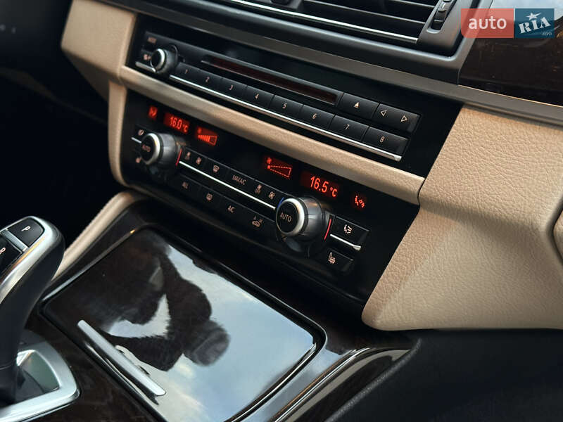 Седан BMW 5 Series 2012 в Тернополе