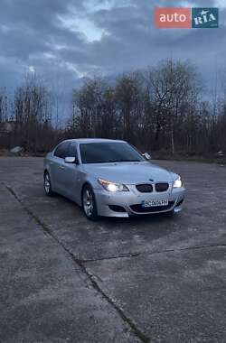 Седан BMW 5 Series 2004 в Новояворівську
