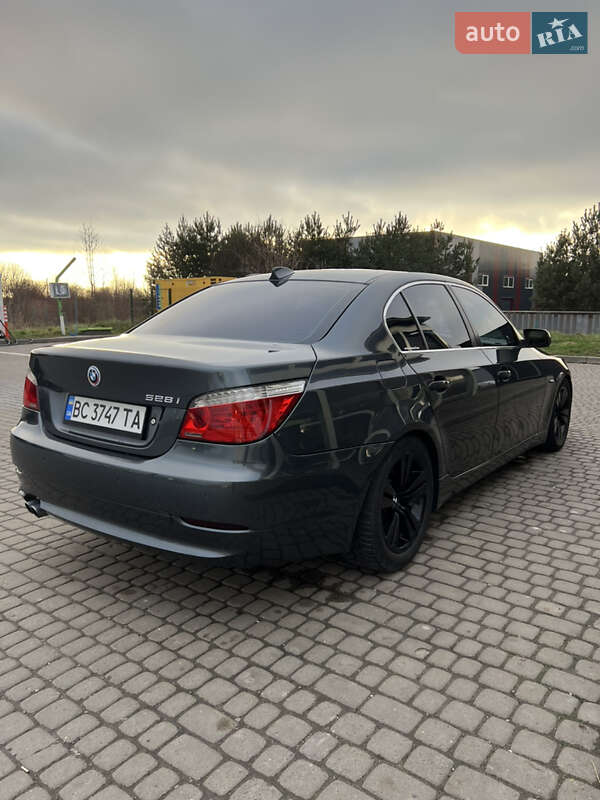 Седан BMW 5 Series 2008 в Львові