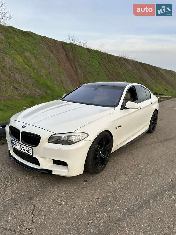 BMW 5 Series 2011 BMW 5 Series 2011