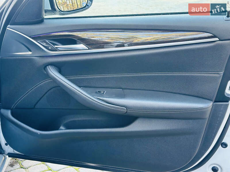 Седан BMW 5 Series 2018 в Львові фото 43 Седан BMW 5 Series 2018 в Львові