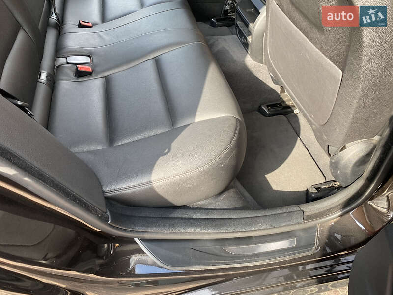 Седан BMW 5 Series 2016 в Тернополі