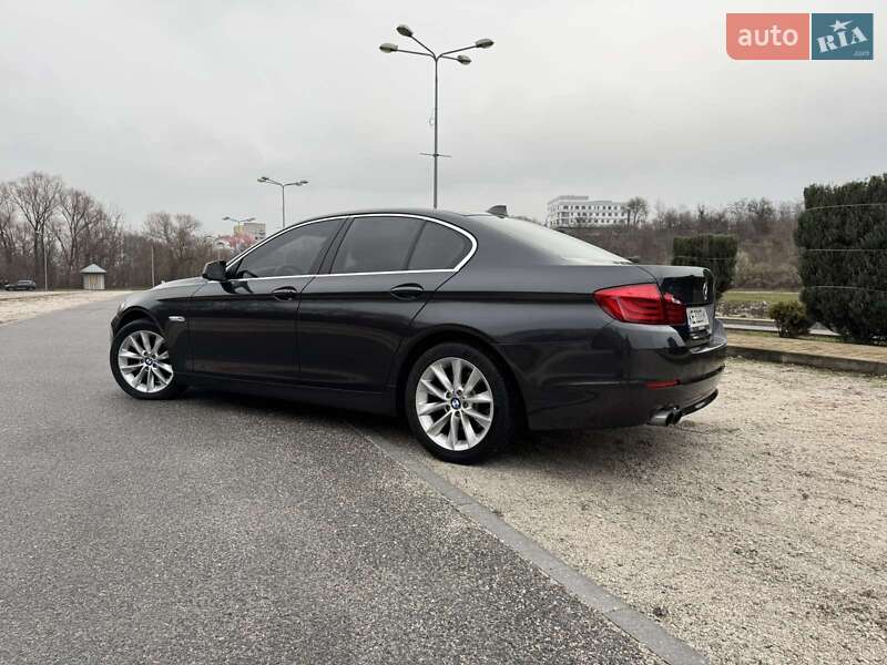 Седан BMW 5 Series 2011 в Днепре
