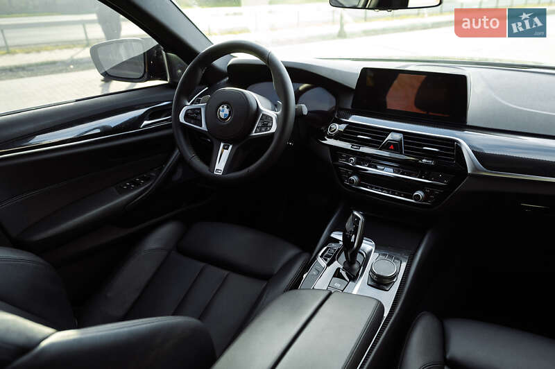 Седан BMW 5 Series 2018 в Тернополі