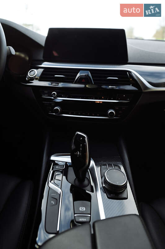 Седан BMW 5 Series 2018 в Тернополі