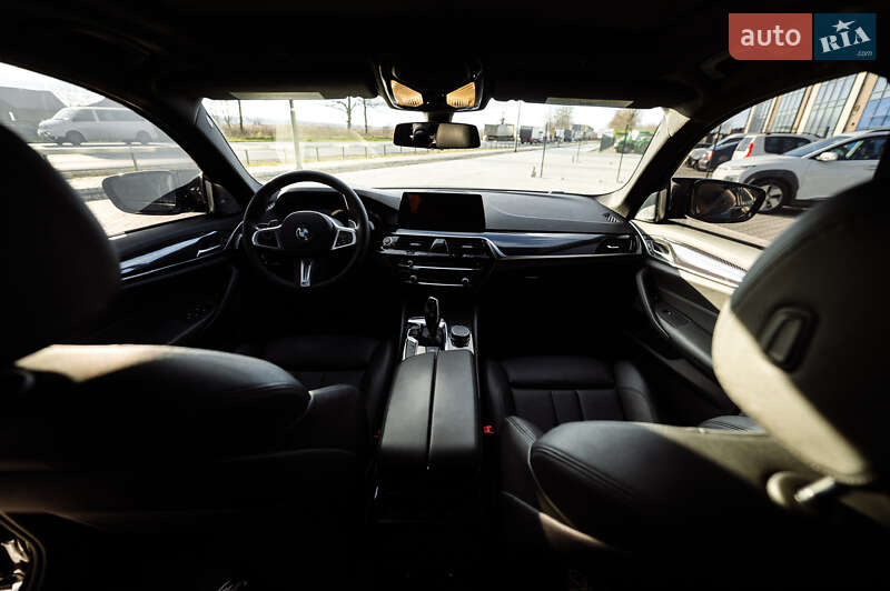 Седан BMW 5 Series 2018 в Тернополі