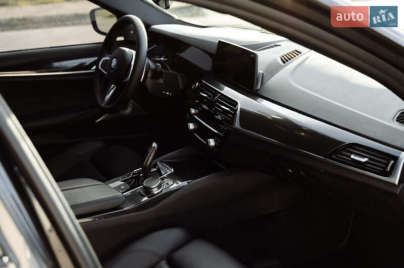 Седан BMW 5 Series 2018 в Тернополі