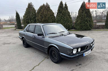 Седан BMW 5 Series 1984 в Знаменке