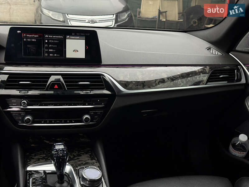 Седан BMW 5 Series 2017 в Запорожье