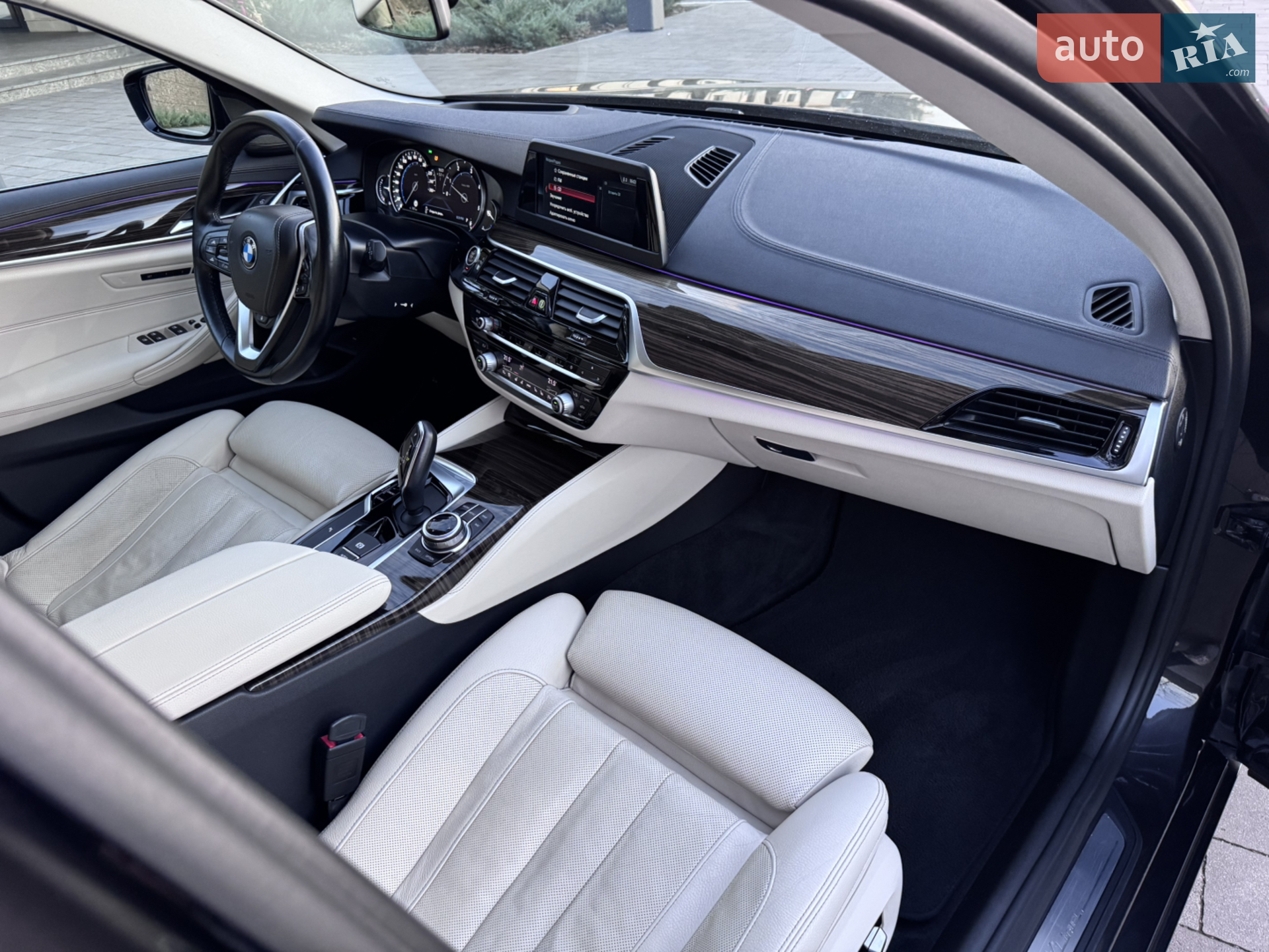 2017 BMW 5er - мініатюра 15