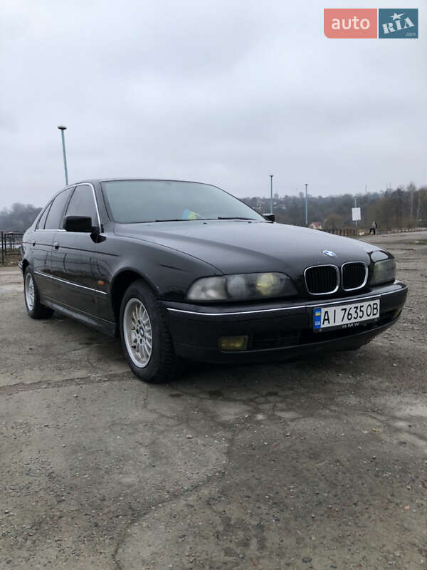 Седан BMW 5 Series 1999 в Киеве