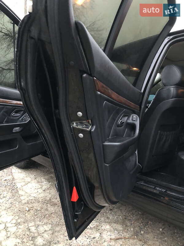 Седан BMW 5 Series 1999 в Киеве