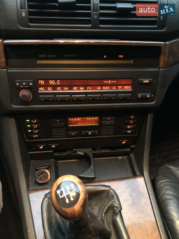 Седан BMW 5 Series 1999 в Киеве