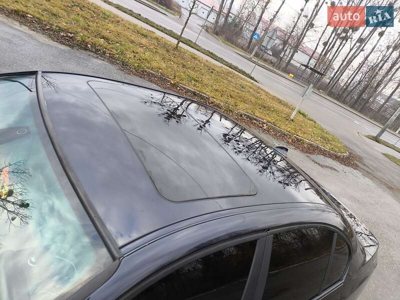 Седан BMW 5 Series 2004 в Львові