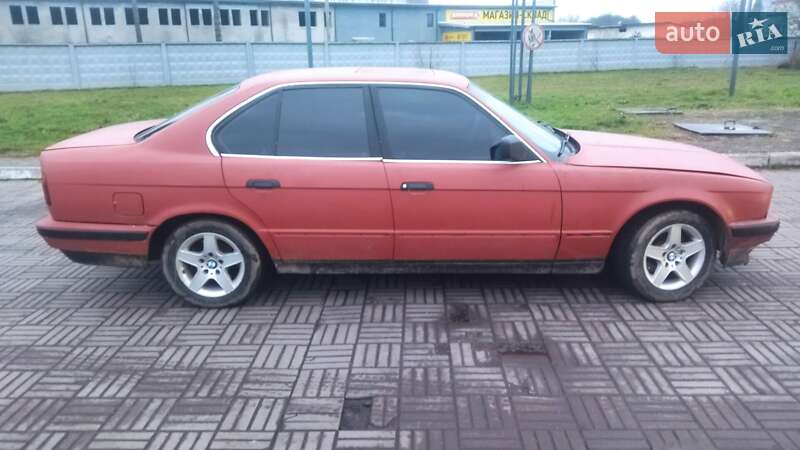 Седан BMW 5 Series 1990 в Жидачові