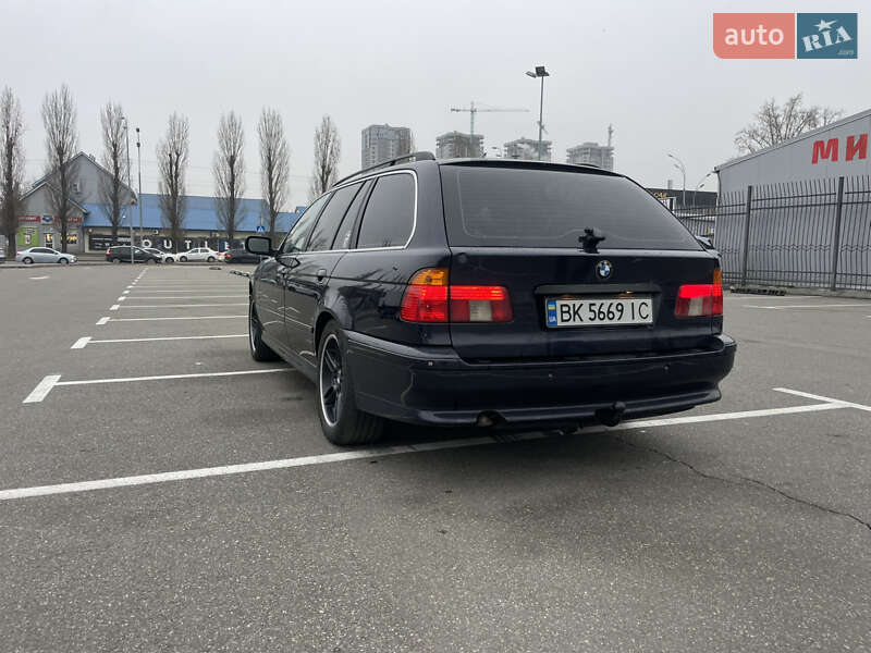 Универсал BMW 5 Series 2001 в Киеве