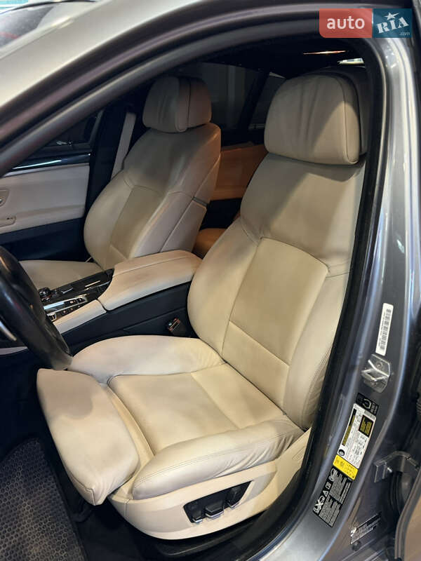 Седан BMW 5 Series 2012 в Запорожье