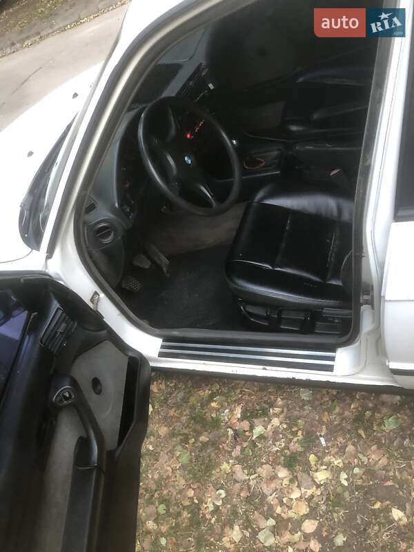 Седан BMW 5 Series 1990 в Зеленодольську