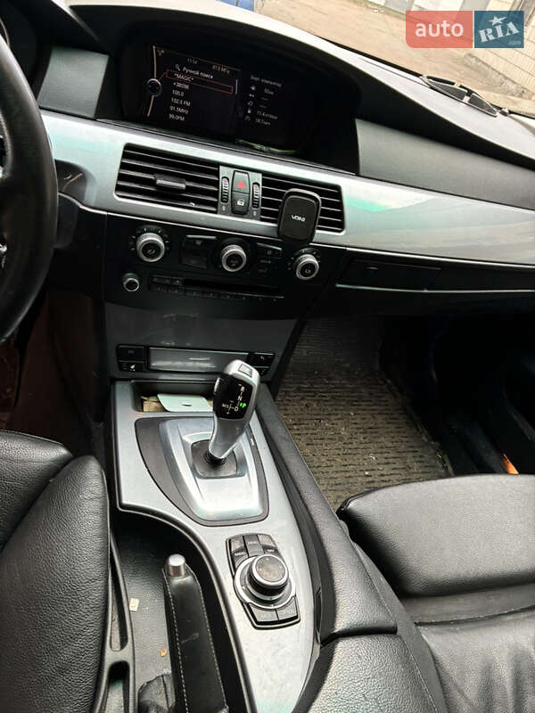 Універсал BMW 5 Series 2010 в Києві фото 5 Універсал BMW 5 Series 2010 в Києві