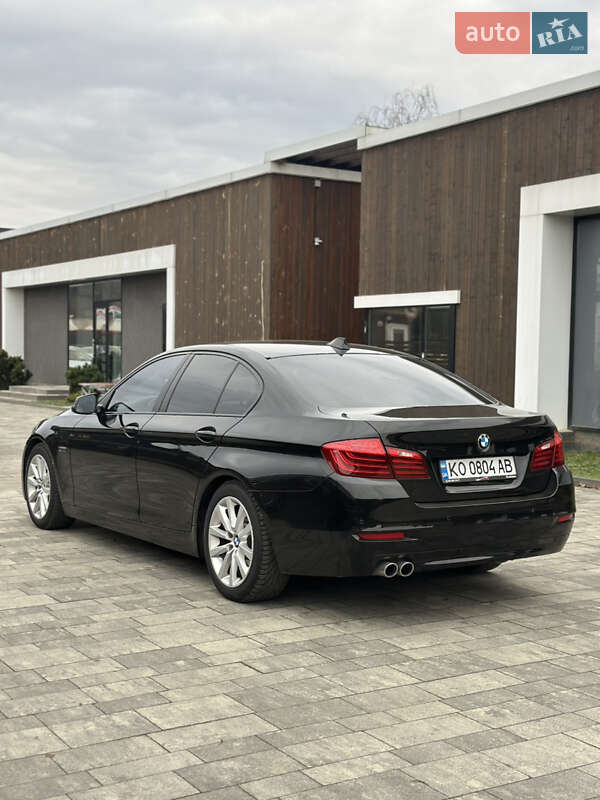 Седан BMW 5 Series 2013 в Ужгороді