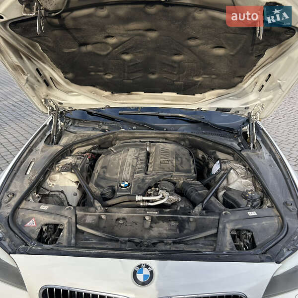 Седан BMW 5 Series 2011 в Львові