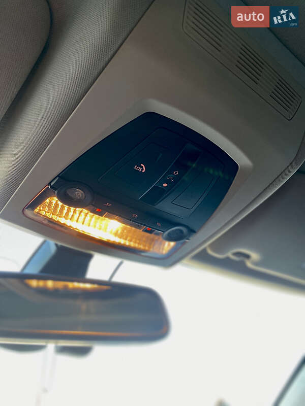 Седан BMW 5 Series 2010 в Кореці фото 40 Седан BMW 5 Series 2010 в Кореці