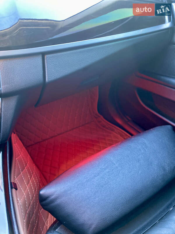 Седан BMW 5 Series 2010 в Кореці фото 41 Седан BMW 5 Series 2010 в Кореці