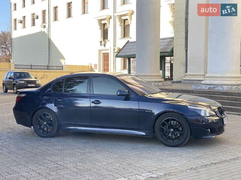 Седан BMW 5 Series 2004 в Запоріжжі
