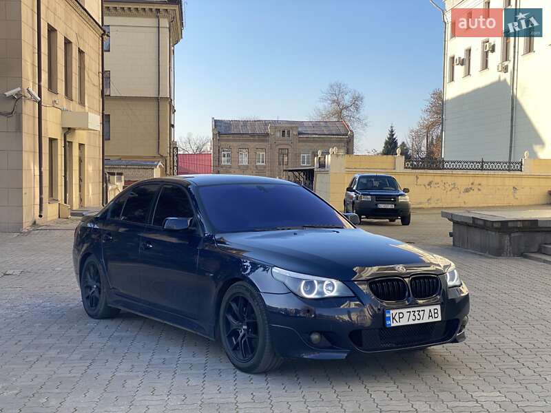 Седан BMW 5 Series 2004 в Запоріжжі