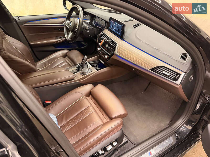Седан BMW 5 Series 2017 в Києві фото 15 Седан BMW 5 Series 2017 в Києві