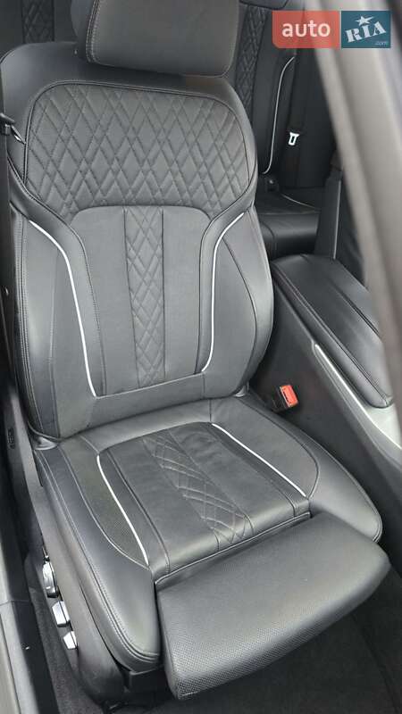 Седан BMW 5 Series 2019 в Киеве фото 18 Седан BMW 5 Series 2019 в Киеве