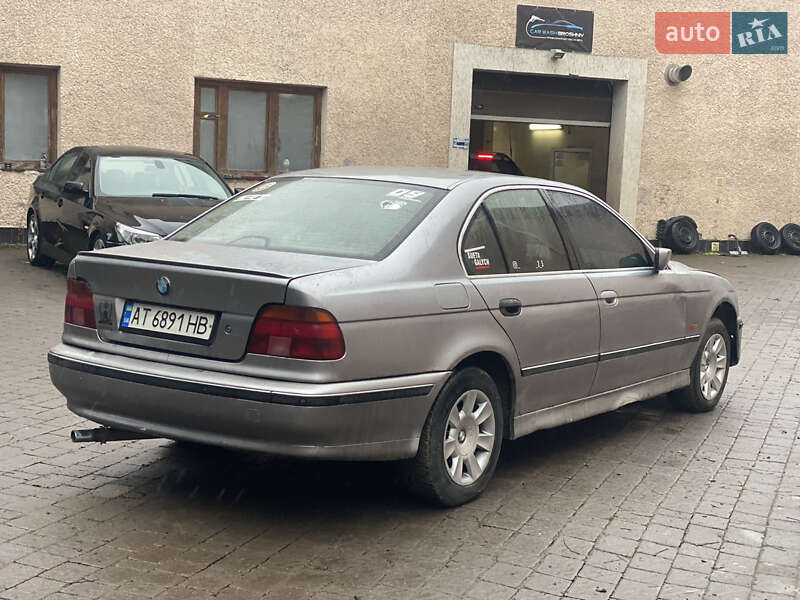 BMW 5 Series 1998