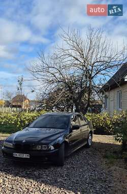 Седан BMW 5 Series 2003 в Клесовом