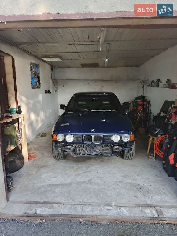 Седан BMW 5 Series 1990 в Кагарлыке