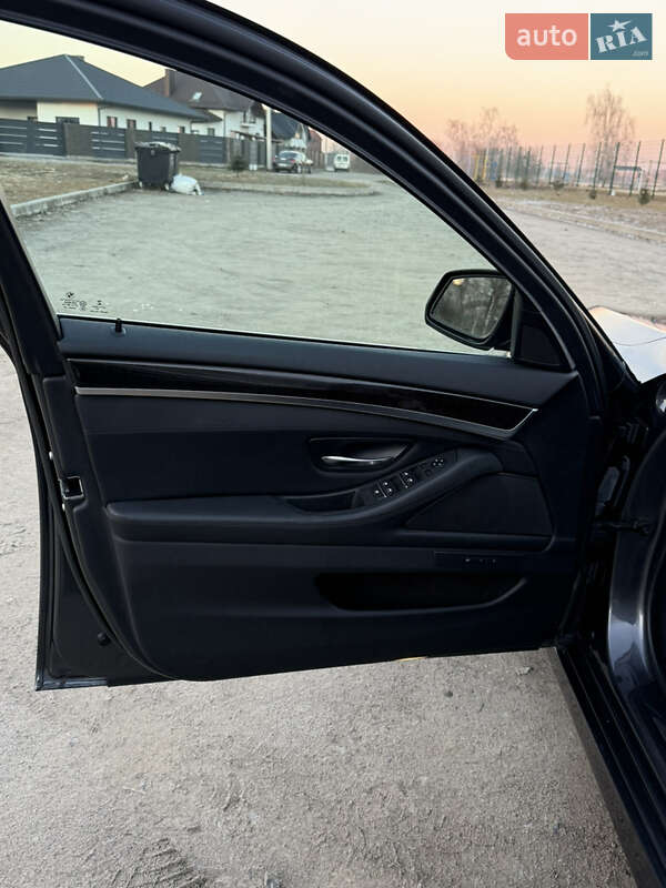 Седан BMW 5 Series 2016 в Ковеле