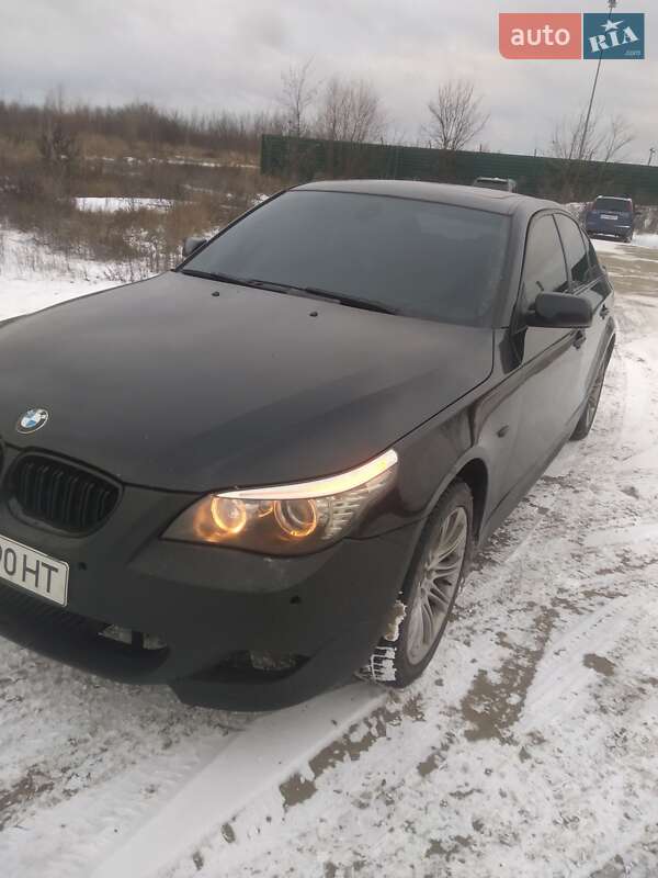 Седан BMW 5 Series 2009 в Коростене
