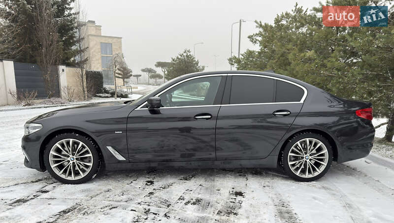 Седан BMW 5 Series 2017 в Львові