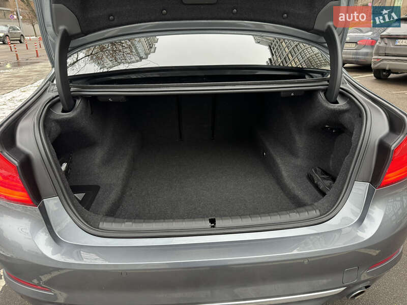 Седан BMW 5 Series 2018 в Киеве