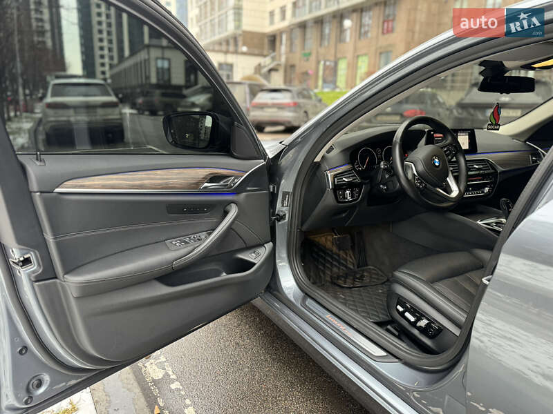 Седан BMW 5 Series 2018 в Киеве