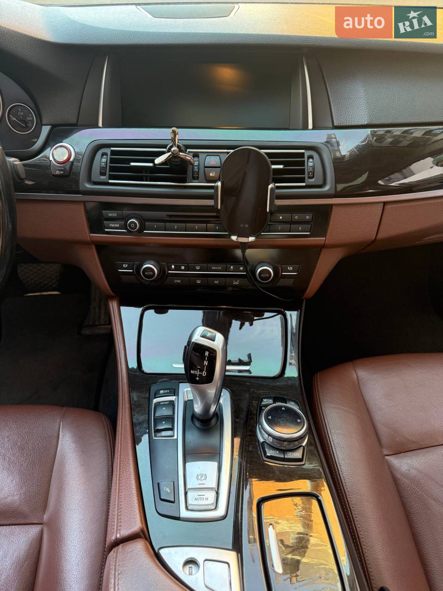 2013 BMW 5er - мініатюра 9