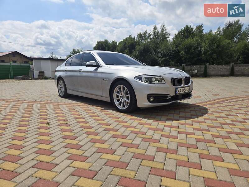 Седан BMW 5 Series 2015 в Мукачевому