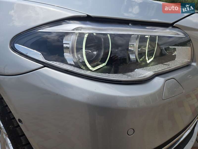 Седан BMW 5 Series 2015 в Мукачевому