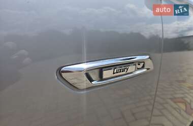 Седан BMW 5 Series 2015 в Мукачевому