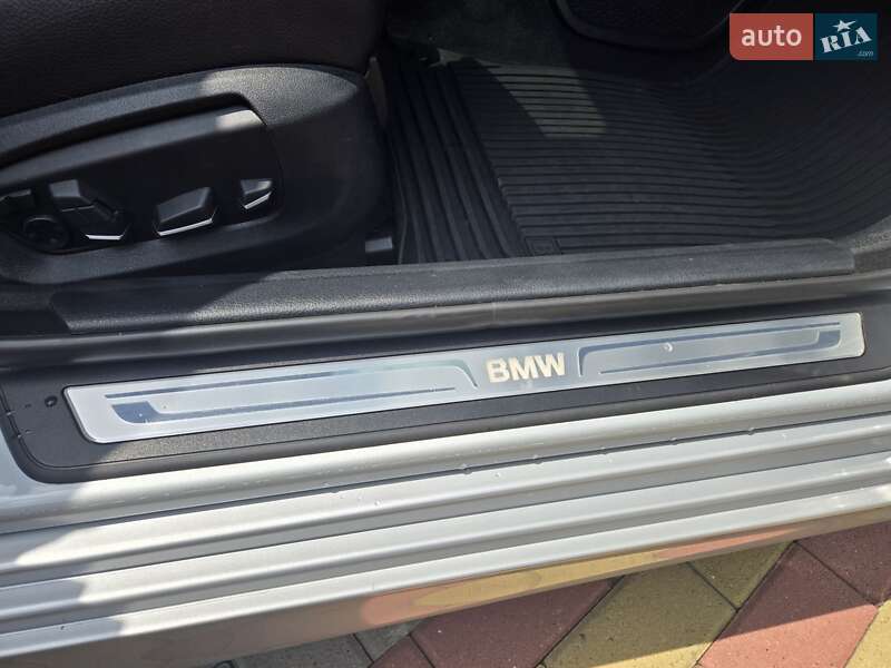 Седан BMW 5 Series 2015 в Мукачевому