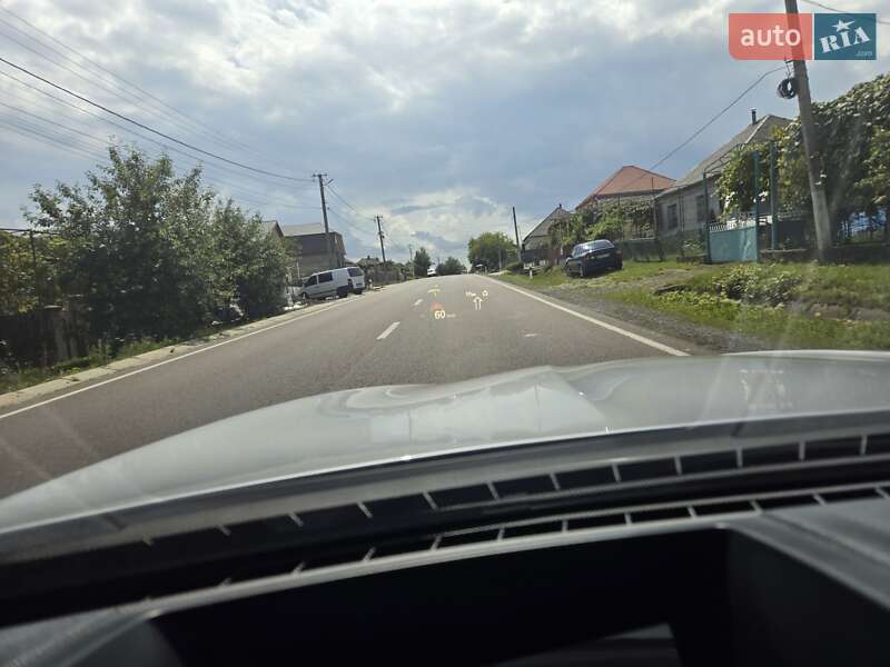 Седан BMW 5 Series 2015 в Мукачевому