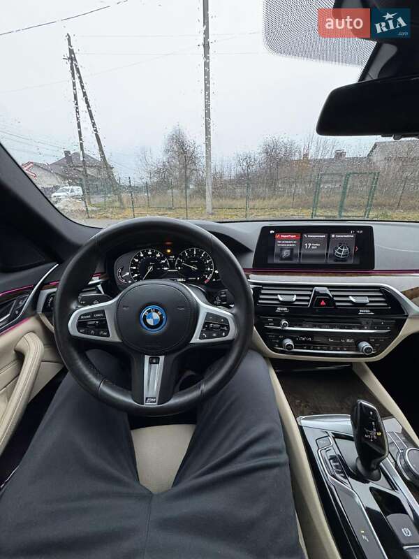 Седан BMW 5 Series 2017 в Камне-Каширском
