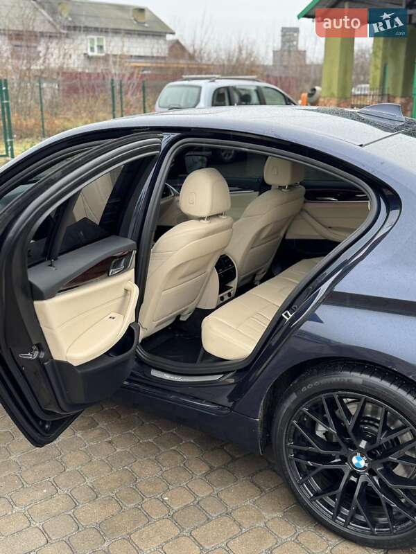 Седан BMW 5 Series 2017 в Камне-Каширском