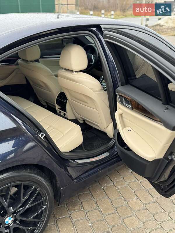 Седан BMW 5 Series 2017 в Камне-Каширском