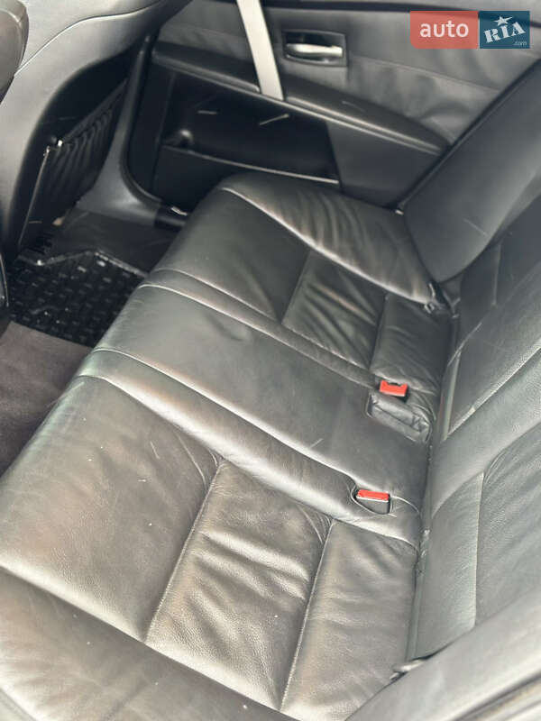 Седан BMW 5 Series 2005 в Яворові